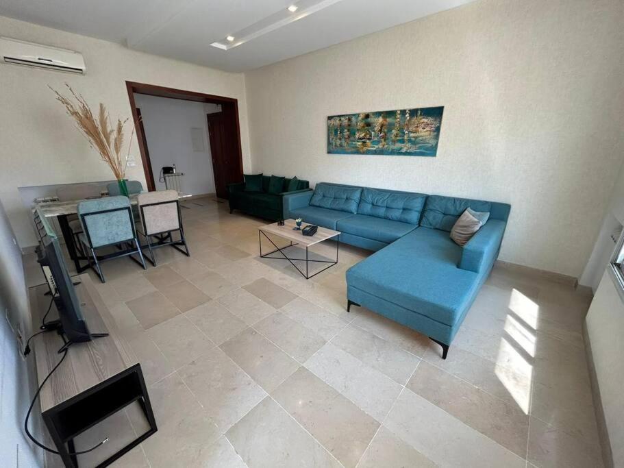 Cosy Et Spacieux, Avec Balcon Ariana Luaran gambar